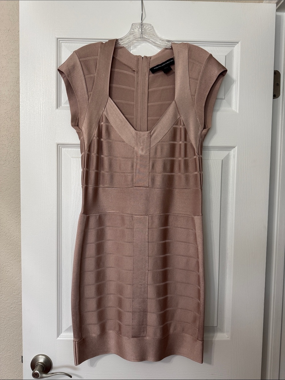 French Connection Women's Blush Bandage V-Neck Cap-Sleeve Dress Size 10